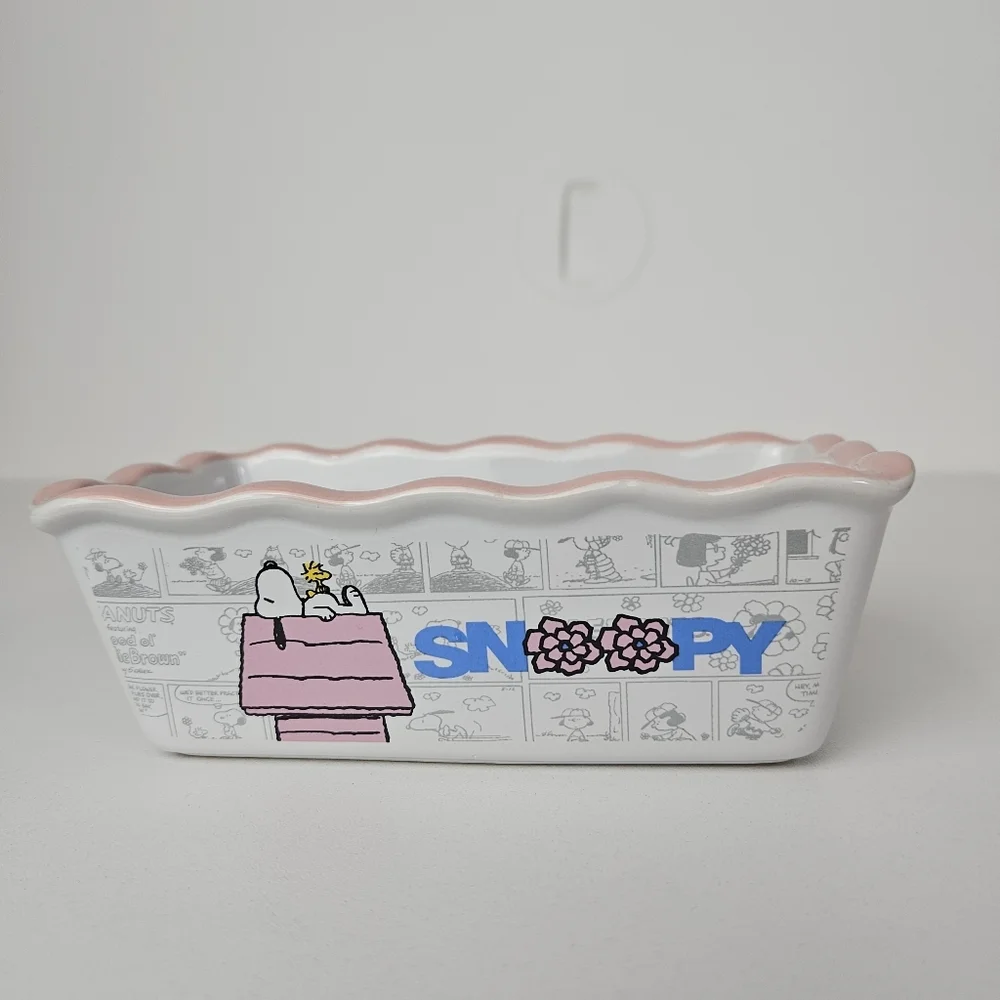 Pink snoopy mini loaf pan